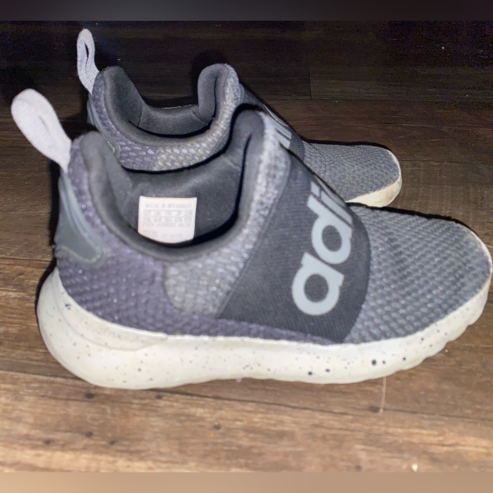 Little kids size 11 Adidas tennis shoes